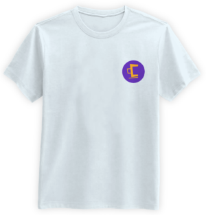 camiseta logo no peito branco